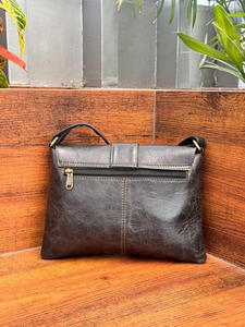 Bolso cruzado de cuero genuino OEM de alta calidad para mujer, bolso de hombro de cuero de vaca personalizado, bolso de mano negro de moda para mujer - Product Image 4