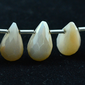 Cuentas de piedras preciosas facetadas de piedra lunar de melocotón Natural súper atractivas 95 quilates aproximadamente 8 pulgadas aproximadamente piedra de boda de hebra multiusos - Product Image 3