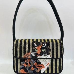 กระเป๋าคลัทช์ลูกปัดมุกทำมือดีไซน์ใหม่ กระเป๋าถือสำหรับงานกลางคืนสำหรับสุภาพสตรี เหมาะสำหรับงานแต่งงาน มีจำหน่ายในราคาขายส่ง - Product Image 1