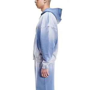 Tissu durable pour la pratique sportive et les voyages. Tenue d'entraînement de haute qualité, polyvalente pour la salle de sport. Survêtements imprimés pour hommes, confort premium. - Product Image 2