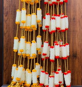 Guirnaldas de Flores Artificiales de Jazmín, Mogra y Caléndula, Hechas a Mano en India, Color Blanco, 5 Pies, Ecológicas, Resistentes al Agua, para Interiores, Hogar y Bodas - Product Image 6