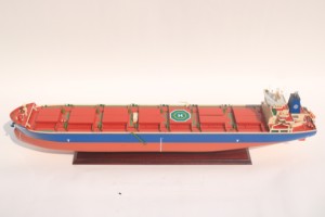TAILWIND - Maquette de navire commercial en bois artisanal des Émirats arabes unis - Navire de transport de marchandises, porte-conteneurs, décoration nautique de fabricant vietnamien - Product Image 2