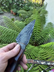 Cuchillo multiusos con mango de madera, hoja de acero, funda negra, patrón topográfico verde, 6.7 pulgadas de longitud total, para bricolaje - Product Image 5