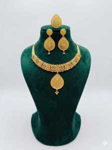 Juego de Joyería Hecho a Mano de 4 Piezas para Mujer, Chapado en Oro de 24K, Brillante y Elegante, Regalo para Boda, Compromiso o Fiesta, Diseño de Moda - Product Image 3
