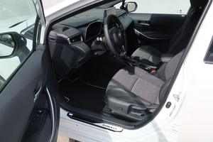 Toyota Corolla 2.0 Hybride Touring Sports Teamplayer Wagon Automatique Voiture Familiale Économe en Carburant - Product Image 3