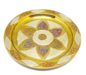 Assiette de service ronde en métal plaqué or et argent avec incrustation florale, idéale pour la décoration de table de mariage et d'événements - Product Image 4