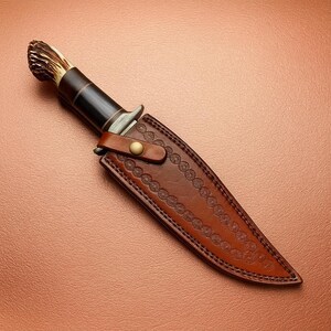 Cuchillo de caza de acero de Damasco de grado industrial con punta de clip y hoja recta, mango de madera, para uso en exteriores - Product Image 5