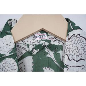 ชุดนอนผู้หญิงลายดอกไม้ฤดูหนาว คอวี ปิดด้วยเชือกผูก แขนสามส่วน ระบายอากาศได้ดี ผ้าฝ้าย 100% ชุดเซ็ต - Product Image 5