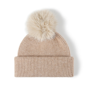 Bonnet à pompon en gros avec logo personnalisé d'un fabricant de bonnets pour les programmes de vente au détail d'hiver aux États-Unis, saison d'automne - Product Image 1