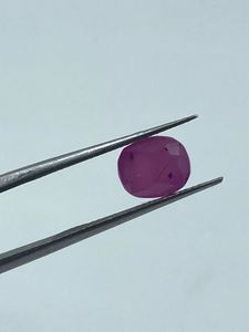 Pierre précieuse naturelle de qualité supérieure, rubis rose-violet, pierre brute, taille ovale, 3,16 carats, par l'exportateur au meilleur prix - Product Image 4