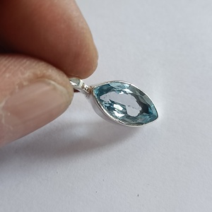 Pendentif Marquise Topaze Bleue en Argent Sterling 925 Fait Main, Bijou de Promesse pour Femme, Cadeau, Pendentif Topaze Bleue Pierre de Naissance de Décembre - Product Image 2