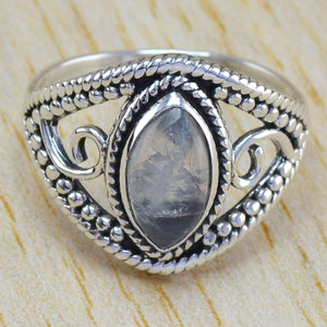 Bague personnalisée en argent sterling 925 avec cabochon en pierre de lune arc-en-ciel, fabrication OEM ODM, marque privée, vente en gros - Product Image 1