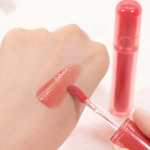 Brillo Labial Juicy Dew - Tinte Labial Líquido Vegano y Cruelty-Free con Efecto Voluminizador y Brillante - Product Image 2