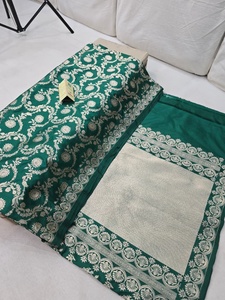 Sari de seda tejido a mano por el diseñador Zari para mujeres - Product Image 2