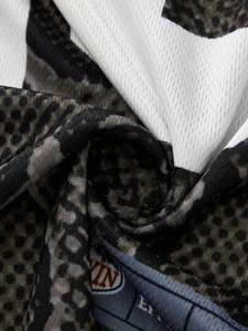 Camiseta de Fútbol Americano Personalizada con Sublimación de Patrón de Serpiente, Cuello en V, Estilo Urbano, Talla Grande, Poliéster, con Número, OEM - Product Image 3