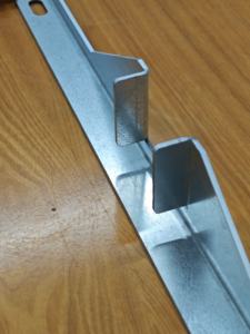 Support de rail industriel en acier au carbone robuste, pièce de quincaillerie de montage pour estampage, poinçonnage et pliage - Product Image 2