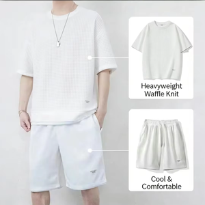 ชุดลำลองผู้ชายแบบ 2 ชิ้น ผ้าวาฟเฟิล เสื้อยืดและกางเกงขาสั้นเอวยางยืด ชุดเซ็ตฤดูร้อน ผ้าวาฟเฟิลเนื้อหนา - Product Image 5