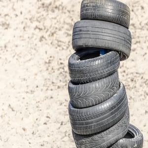 Neumáticos Usados de Primera Calidad 225/40R18 para Todas las Estaciones, Venta al Por Mayor, Mejore su Vehículo con Ofertas de Neumáticos Económicos - Product Image 1