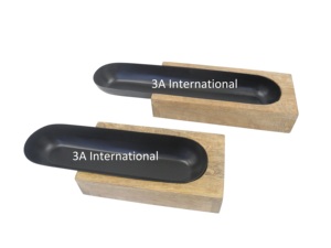 Ensemble de deux plateaux de service en bois pour la restauration avec insert laqué noir, design élégant et solide, utilisation résidentielle, pour servir les aliments - Product Image 1