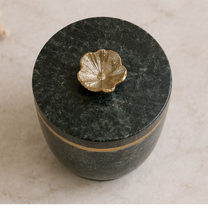 Pot décoratif rond en pierre noire avec bande dorée et bouton en forme de feuille, décoration minimaliste pour la maison - Product Image 5