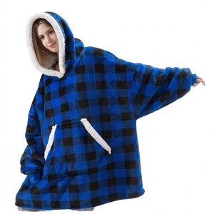 Couverture à capuche d'hiver écologique pour femmes et enfants, pull en polaire surdimensionné – Cadeau d'anniversaire pour maman - Product Image 3