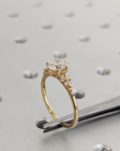 Anillo de Compromiso Solitario Vintage de Oro de 18K con Diamante Cultivado en Laboratorio, Certificado IGI, Diamantes Rellenos, Chapado en Oro - Product Image 4