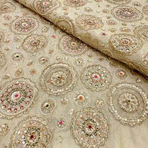 Tissu de luxe brodé de perles, dentelle africaine, maille filet, organza à sequins pour vêtements de boutique, qualité export pour les acheteurs - Product Image 6