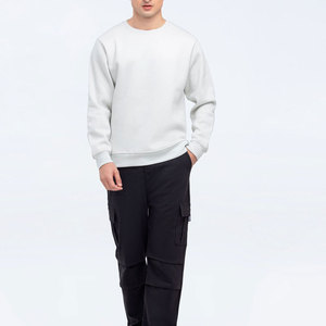 เสื้อสเวตเชิ้ตคอกลมสีขาวพรีเมียมสำหรับฤดูหนาว ผ้าฝ้ายฟลีซเนื้อนุ่ม ปักลายสตรีทแวร์ สกรีนโลโก้ได้ตามสั่ง ผลิตจากโรงงานโดยตรง - Product Image 2