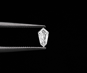 Diamants de laboratoire cultivés par laser OM GEMS 0,25 carat, couleur EF, taille bouclier, certifiés IGI, clarté excellente VVS-VS, sur mesure - Product Image 3