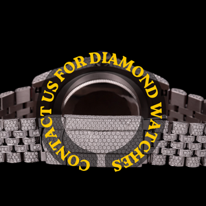 Reloj de Moda Estilo Hip Hop con Esfera Redonda de Oro Blanco de Lujo con Números Arábigos y Detalles Clásicos, Completamente Cubierto de Diamantes Moissanite - Product Image 3