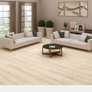 Baldosa de porcelana mate de formato extendido de 20x120 cm, diseñada para ofrecer una superficie con un delicado relieve, una alineación precisa y una estabilidad. - Product Image 1