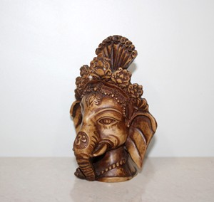 Estatua de Cabeza de Ganesha de Resina al por Mayor |   Ídolo del Dios Elefante Indio Ganpati para el Templo del Hogar y Decoración de Paredes |   Mano Religiosa Tradicional - Product Image 3