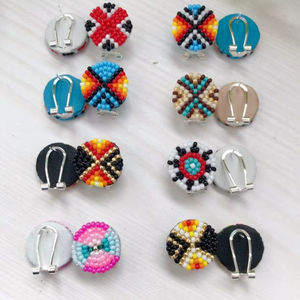 Boucles d'oreilles pendantes faites à la main pour femmes, perles tendance en forme de papillon, légères, accessoires pour mariage, vacances, bijoux de mode - Product Image 1