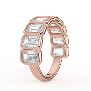 Bague en or jaune massif avec diamant de laboratoire taille émeraude, sertie de cinq pierres en sertissage complet, style capsule architecturale, bijou de bagues empilables - Product Image 4
