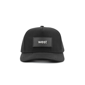 Gorra de Golf Impermeable y Transpirable con Logotipo Personalizado en Parche de PVC, 5 Paneles, Perforaciones Láser, Ajustable con Cierre a Presión - Product Image 1