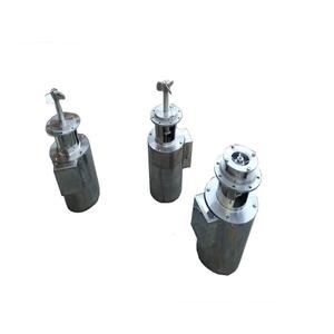 Mélangeur semi-contra en acier inoxydable avec homogénéisateur à fond vertical et pompe de recirculation externe pour la préparation d'émulsions - Product Image 1