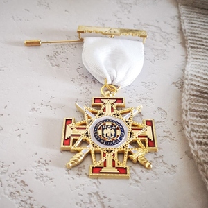 ตราสัญลักษณ์ทองคำสำหรับพิธีกรรม Royal Arch Masonic Companion พร้อมริบบิ้นสีขาว ผลิตตามความต้องการของผู้ซื้อ - Product Image 6