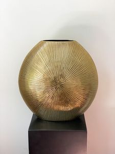 Wholesale Tabletop Modern Aluminium Gold <b>Table</b> Flower Vases & Planters for Home Wedding Decor with Customized Size - Product Image 2