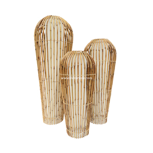 โคมไฟตั้งพื้น LED รุ่น Pion Guci ทำจากไม้ไผ่สีเหลือง งานแฮนด์เมด สำหรับตกแต่งห้องนั่งเล่น ห้องนอน โรงแรม และตกแต่งภายใน - Product Image 1