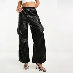 Pantalon cargo en cuir pour femme, logo personnalisé, coupe quotidienne, tissu confortable, multi-poches, vêtements de rue pour femme, fabrication OEM. - Product Image 3