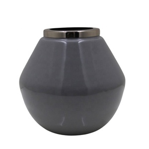 Vase à fleurs en aluminium laiton, décoratif, pour la maison, finition Antique, Style de luxe, personnalisé, vente en gros, 50 pièces - Product Image 3