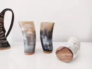 Vaso de Cuerno Tradicional Ecológico y Sostenible con Tapa, Impresión Tipográfica Personalizable para Fiestas, Vino, Cerveza, Natural, MULTI - Product Image 3