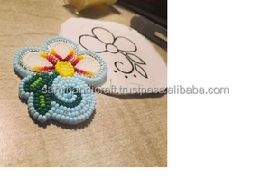 Boucles d'oreilles carrées abstraites brodées Boucles d'oreilles spirales abstraites brodées - Product Image 3