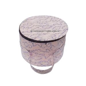 Cuenco Tibetano de Lujo con Bolsa de Almacenamiento de Seda Certificada de 6x9 Pulgadas, Asa Acolchada, Fácil de Transportar, Martillo y Cuerdas Hechas a Mano - Product Image 3