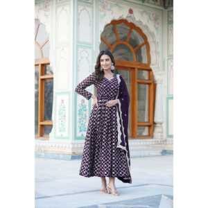 Vestido de Trabajo LIVEWEAR Rosa con Lentejuelas Bordadas con Diseño Floral y Dupatta - Product Image 3