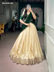 Ensemble Choli de qualité supérieure en Poly Kotha Tussar, uni et évasé, avec bordure tissée Zari et travail de perles Zardozi fait main, fournisseur indien - Product Image 2