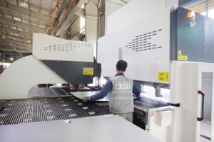 Composants de fabrication de tôles sur mesure avec services de pliage CNC, fabricant basé au Vietnam ADONG A104 - Product Image 4