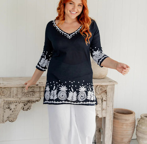 Blusa campesina vintage estilo bohemio, ecológica, transpirable, con cuello redondo, manga corta, de algodón, bordada a mano, para mujer. - Product Image 1