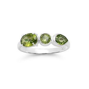 Anillo de Compromiso y Boda 2026, Anillo Fino de Plata de Ley 925 con Peridoto Verde Natural, Corte Brillante Ovalado y Facetado - Product Image 1