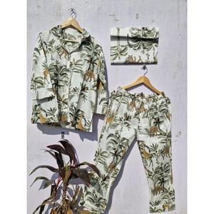Conjunto de Pijama de Algodón con Estampado de Selva Tropical con Bolsillo, Ropa de Dormir para Mujer, Conjunto de Pijama Suave y Transpirable - Product Image 1